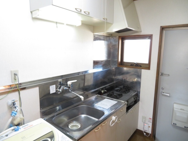 キッチン　※２０１号室の参考写真です