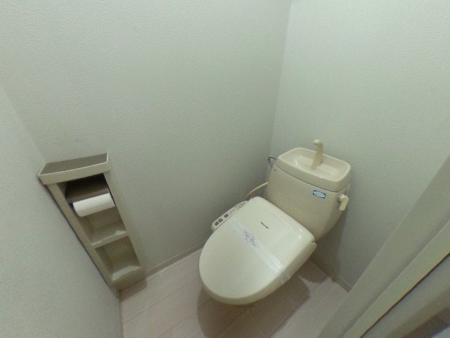 トイレ　※別部屋参考写真