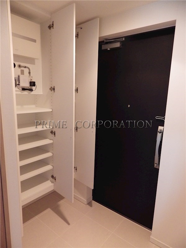 玄関　※参考写真※