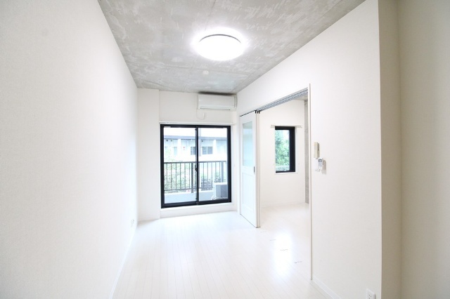 居室・リビング　★陽当り良好★