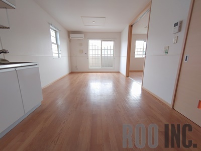 居室・リビング　写真は反転のお部屋です