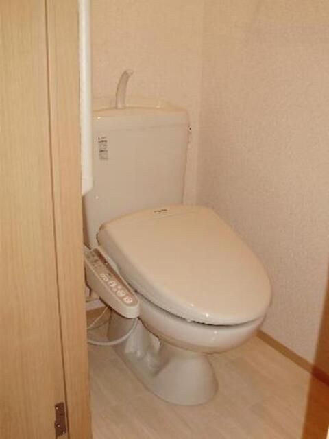 トイレ　温水洗浄暖房便座