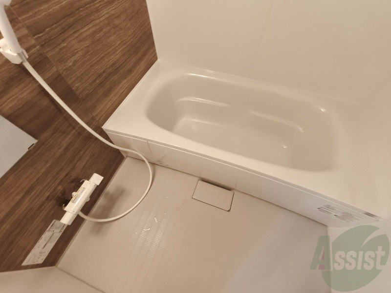 バス・シャワールーム　お風呂になります。一日の疲れを癒してくださいね。