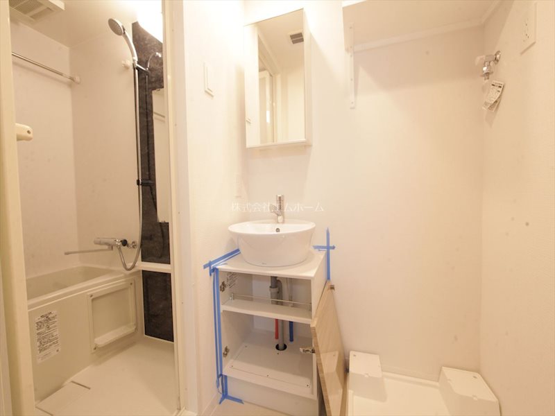 洗面設備　脱衣所　独立洗面台（シャンプードレッサー付）