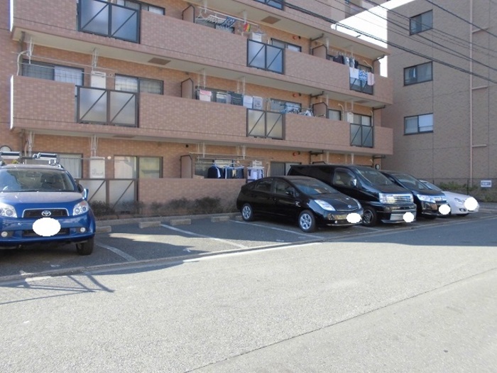 駐車場　他部屋参考写真