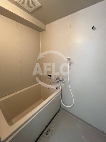 バス・シャワールーム　ドエル北堀江　バスルーム