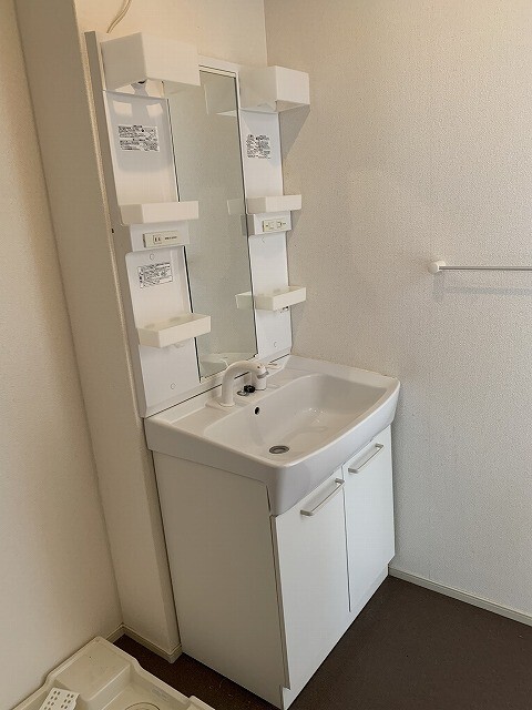 洗面設備　※写真は１０１号室のため現況を優先します