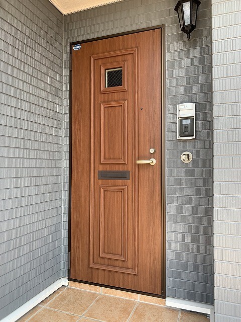 玄関　※写真は１０１号室のため現況を優先します