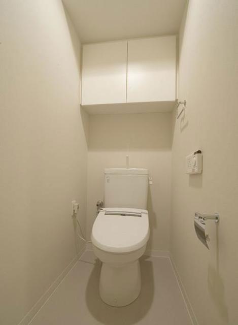 トイレ　※写真は同タイプ住戸です。