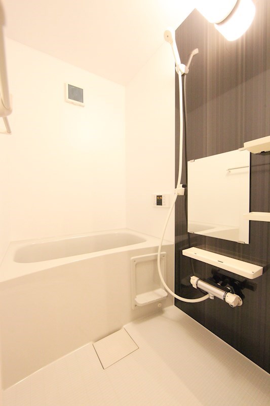 バス・シャワールーム　バスルーム　追い焚き機能