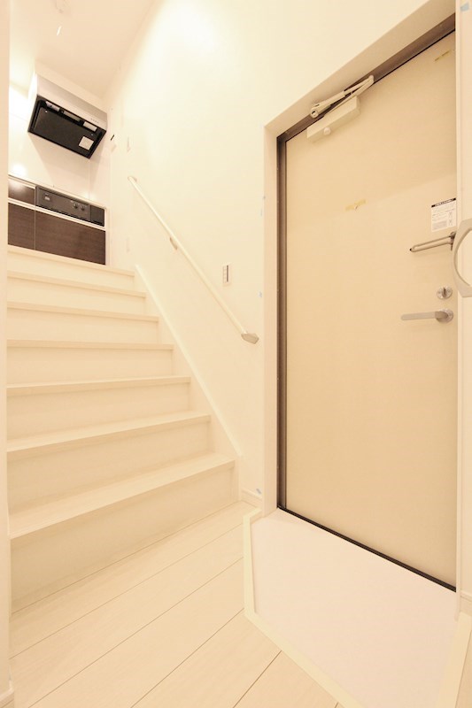 玄関　玄関　シューズボックス