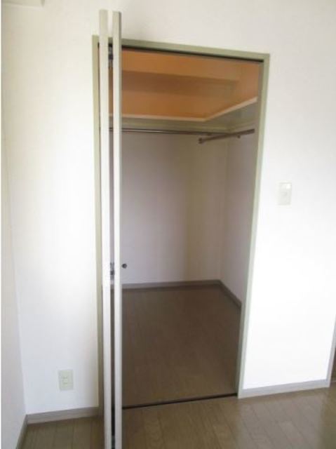 収納　ウォークインクローゼット