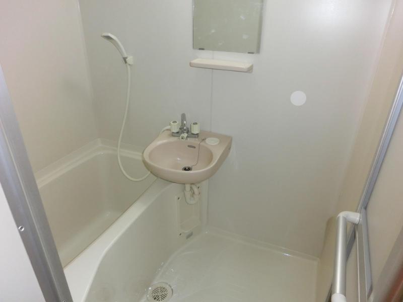 バス・シャワールーム　同タイプの写真です。