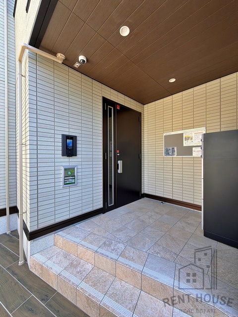 エントランス　外観（建設中）