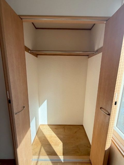収納　※写真は別号室です。