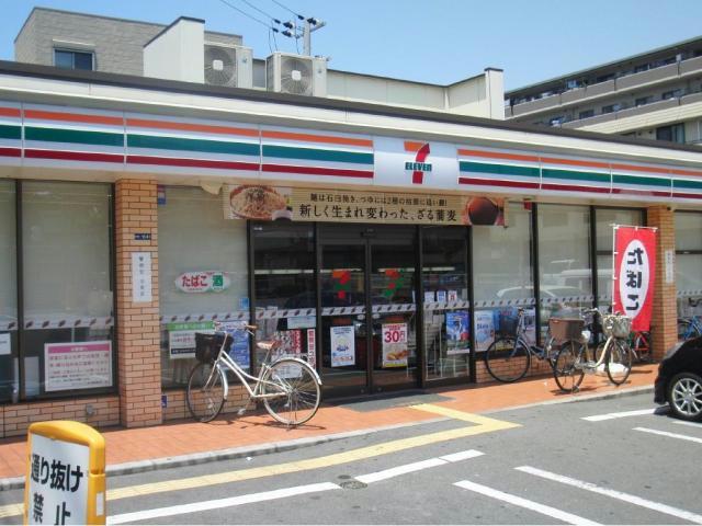 コンビニ　セブンイレブン泉大津東雲町店（コンビニ）まで295m