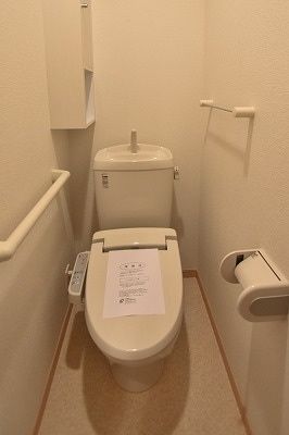 トイレ　コスモ・ディエース　板橋区氷川町