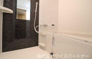 バス・シャワールーム　※同型タイプの為、現状優先
