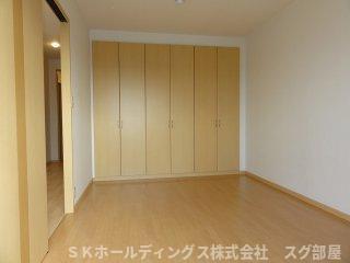 その他　南側洋室収納