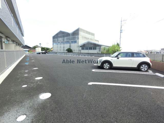 駐車場　駐車場