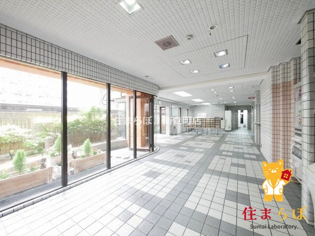 エントランス　共用部の印象も大切に