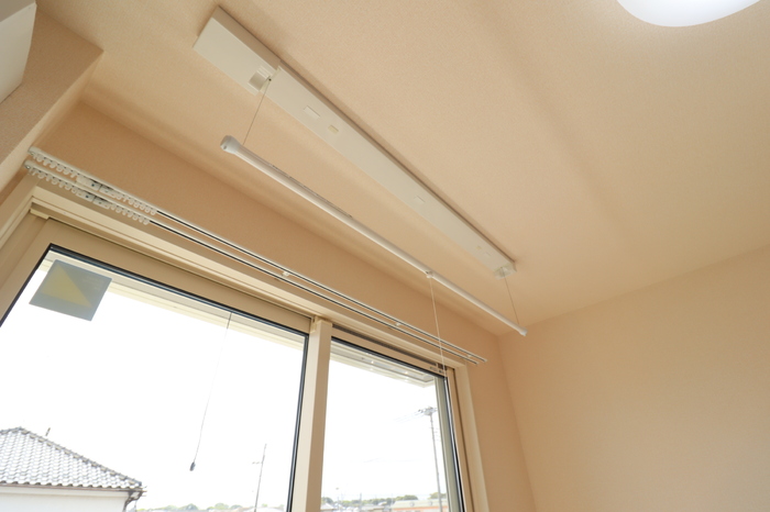 その他設備　室内物干し（雨の日などに重宝します）