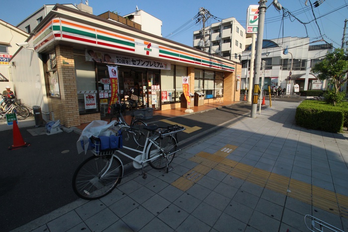 コンビニ　下新庄駅前セブンイレブン（コンビニ）まで320m