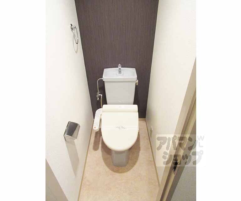 トイレ　ウォシュレットつきの綺麗なトイレです