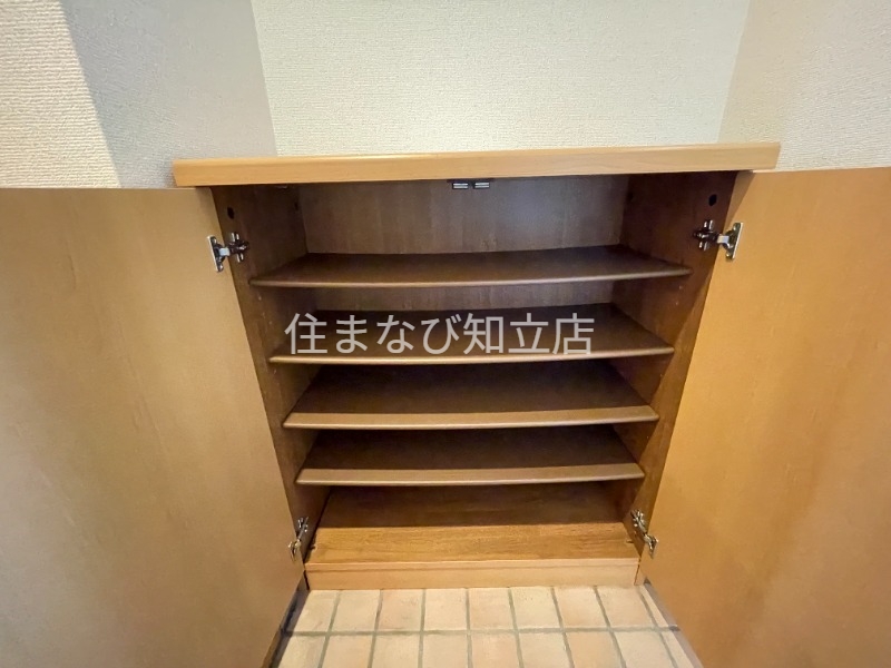 玄関　別室同型写真／反転