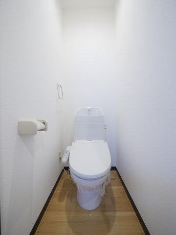トイレ　トイレもきれいです