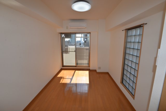 その他部屋・スペース　この写真は同マンションの他のお部屋のものです