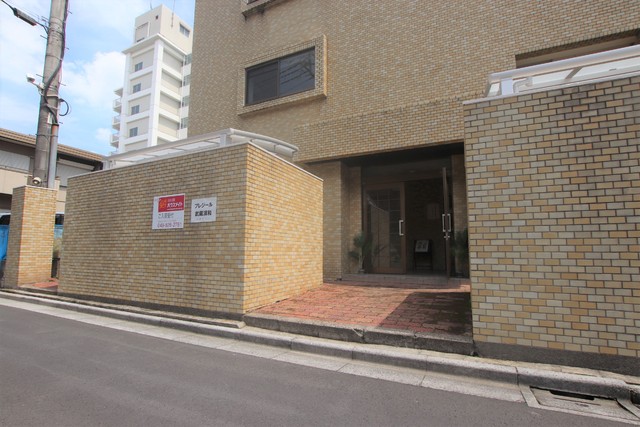 エントランス　◆建物入口部分です◆