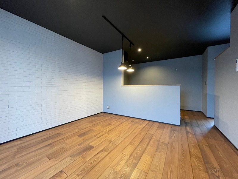 居室・リビング　広くてキレイなお部屋が広がっていて、充実した生活が送れそう。