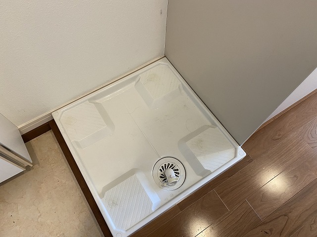 その他設備　キッチンの脇に洗濯機置き場がございます♪