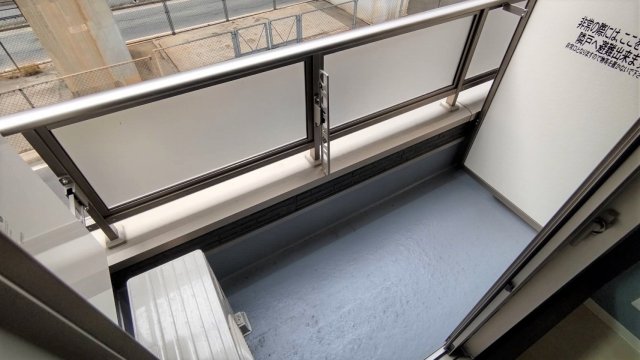 バルコニー　外干しができるバルコニーです