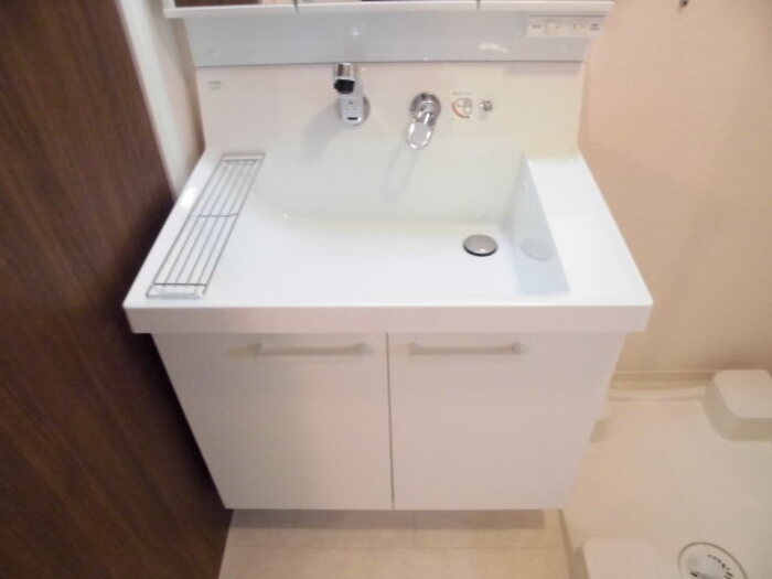 洗面設備　※同物件・同タイプの写真です。