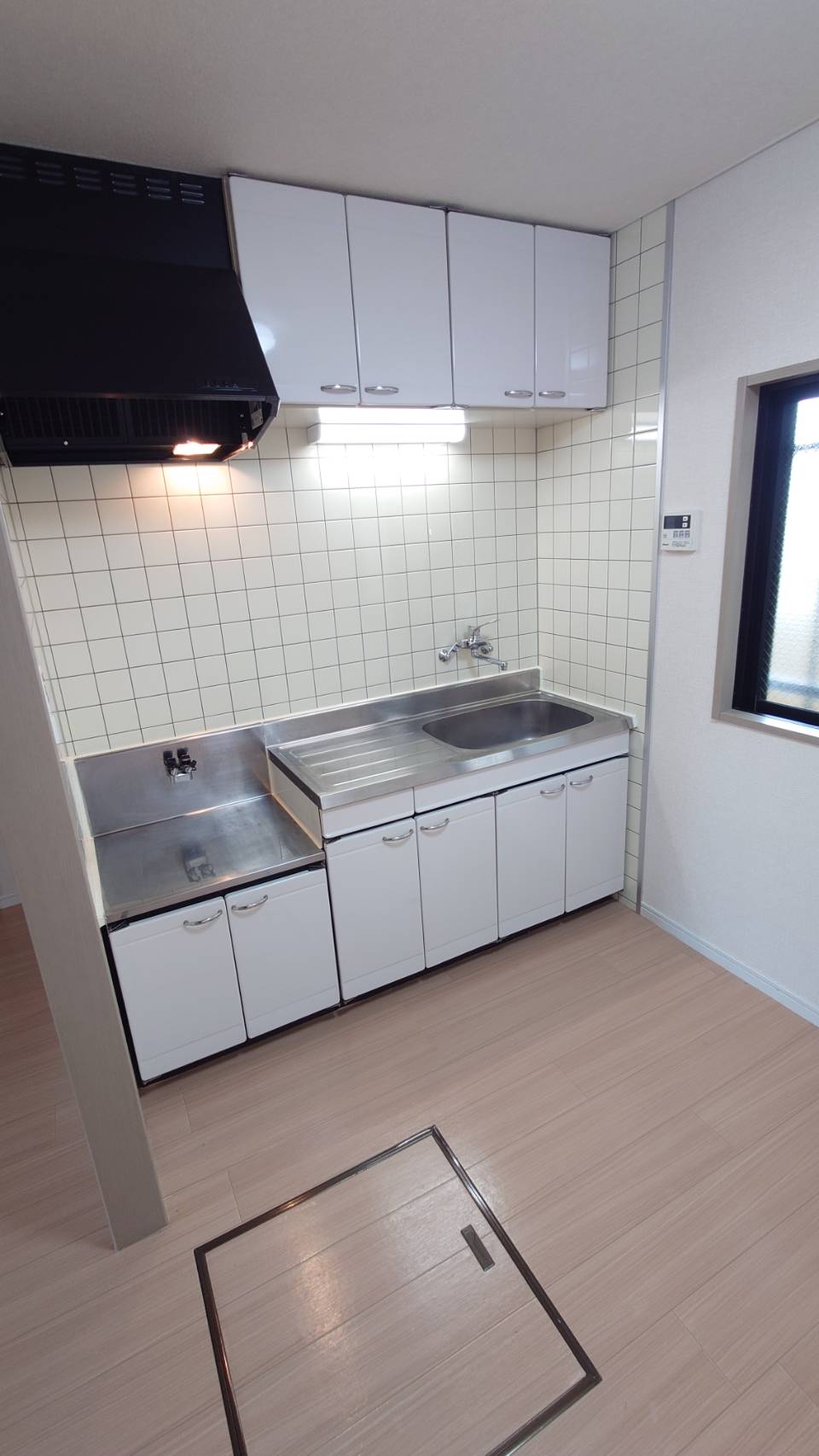 キッチン　写真は壁付けキッチンですが、303号室はカウンターキッチンに