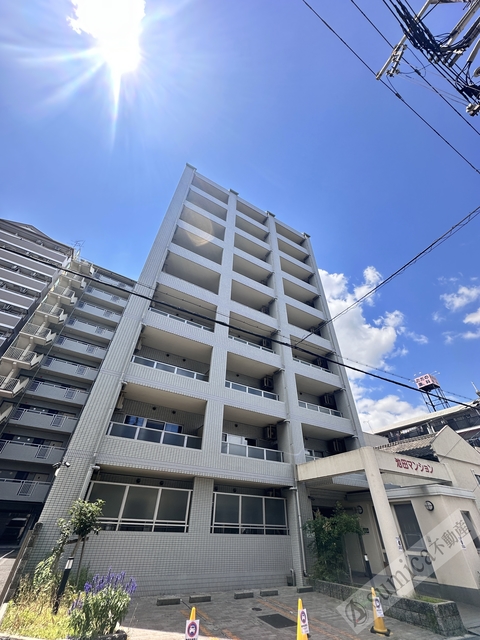 建物外観　駅まで１分の好立地