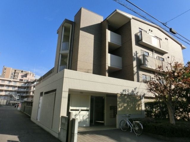アソシエール中野壱番館の外観写真