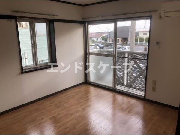 ＪＲ高崎線 新町駅 徒歩47分 2階建 築36年の居間写真