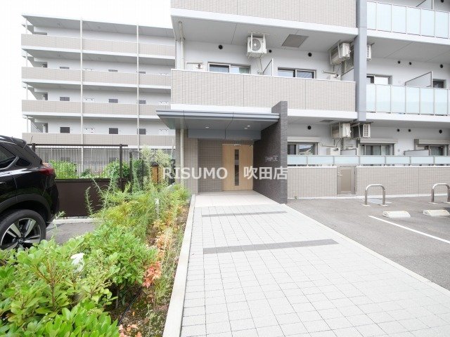 エントランス　詳細は、RISUMO吹田店までお問い合わせ下さい♪