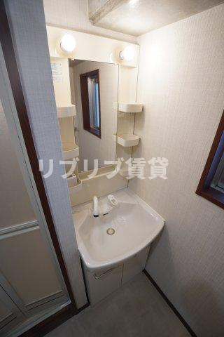 ＪＲ総武線 千葉駅 徒歩12分 11階建 築19年の内装写真