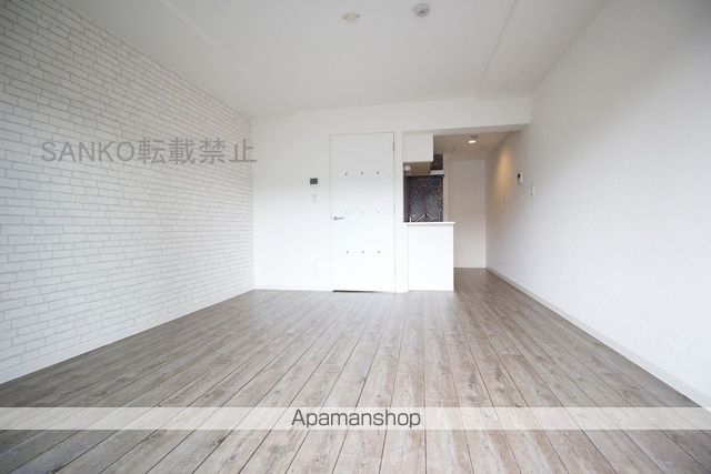 EーSTELLA.の居間写真