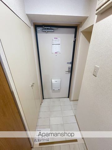 ペア・シティ壱番館の玄関写真