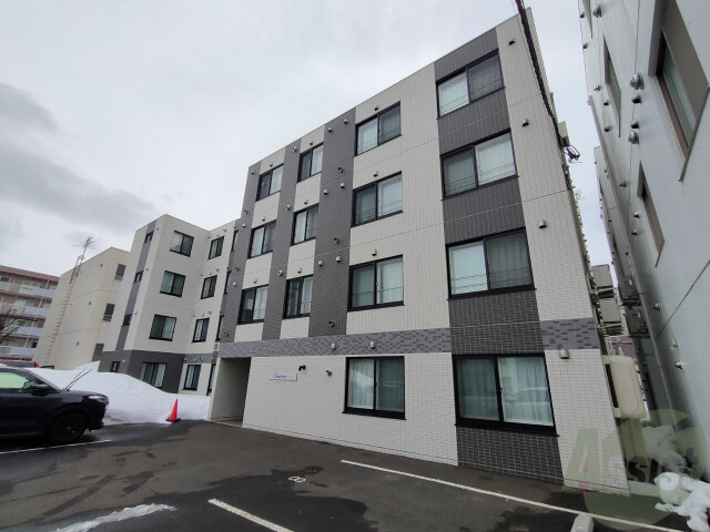 建物外観　札幌市東区北十三条東「クレストＮ１３」