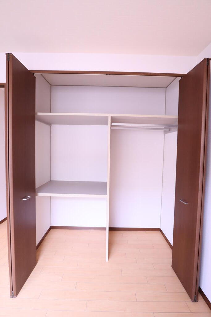 収納　間仕切りがあり収納しやすいです