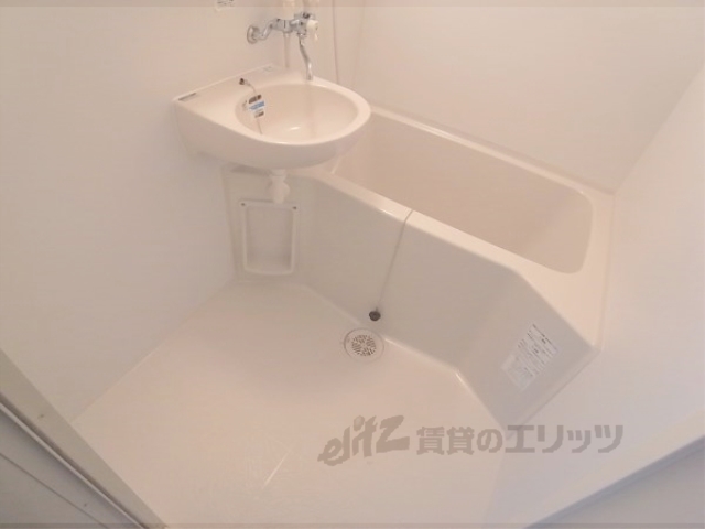 バス・シャワールーム　バス