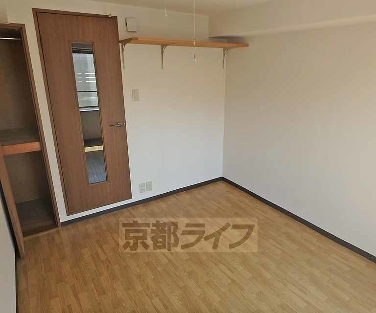 【アパートメント亀岡の居室・リビング】