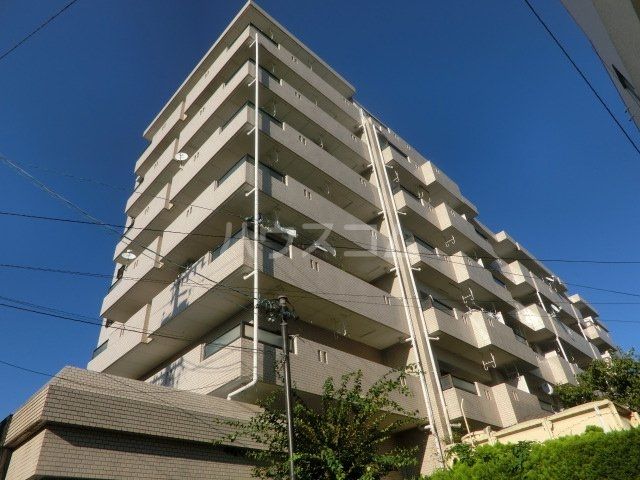 名古屋市千種区茶屋が坂のマンションの建物外観