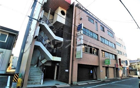 岡崎市松本町のマンションの建物外観
